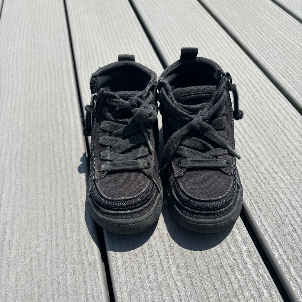 BILLY Black High-Top Sneakers with Monochromatic Design